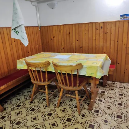 Apartsun * Zgornji Brnik