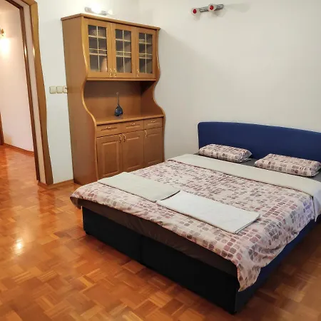 Apartsun Guest house *