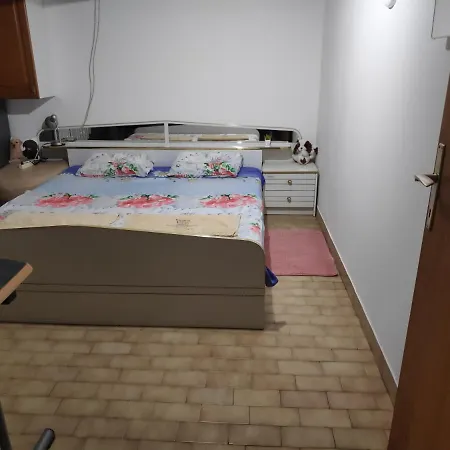 Guest house Apartsun Zgornji Brnik