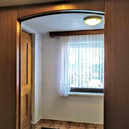 Guest house Apartsun Zgornji Brnik