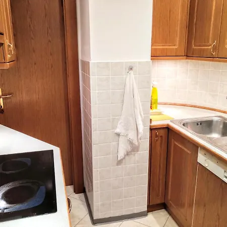 Apartsun Guest house Zgornji Brnik